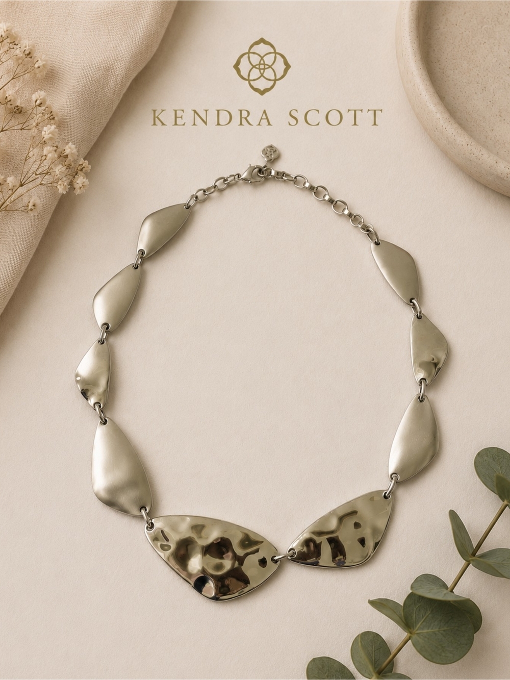 EUC Kendra Scott Kira Silver Statement Necklace